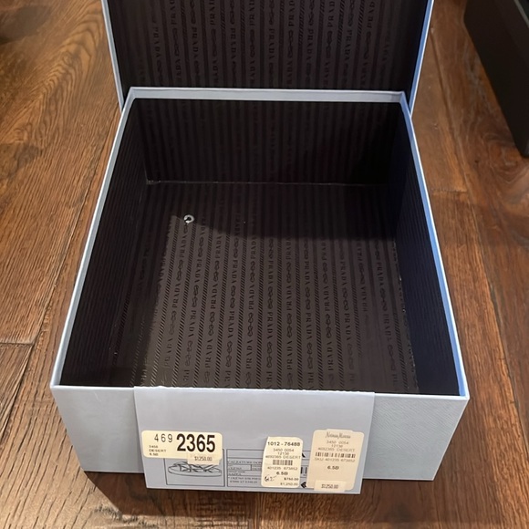 Prada shoe box. Authentic - Picture 3 of 5